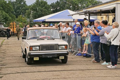 Blaulichhttage 2025, Modenschau, Lada