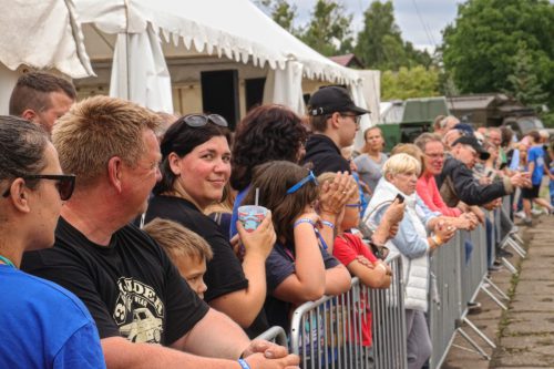 Blaulichhttage 2025, Modenschau, Schaulustige